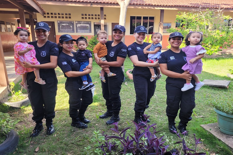 Mães recebem apoio para continuar amamentando durante curso de formação da Polícia Civil do Amapá